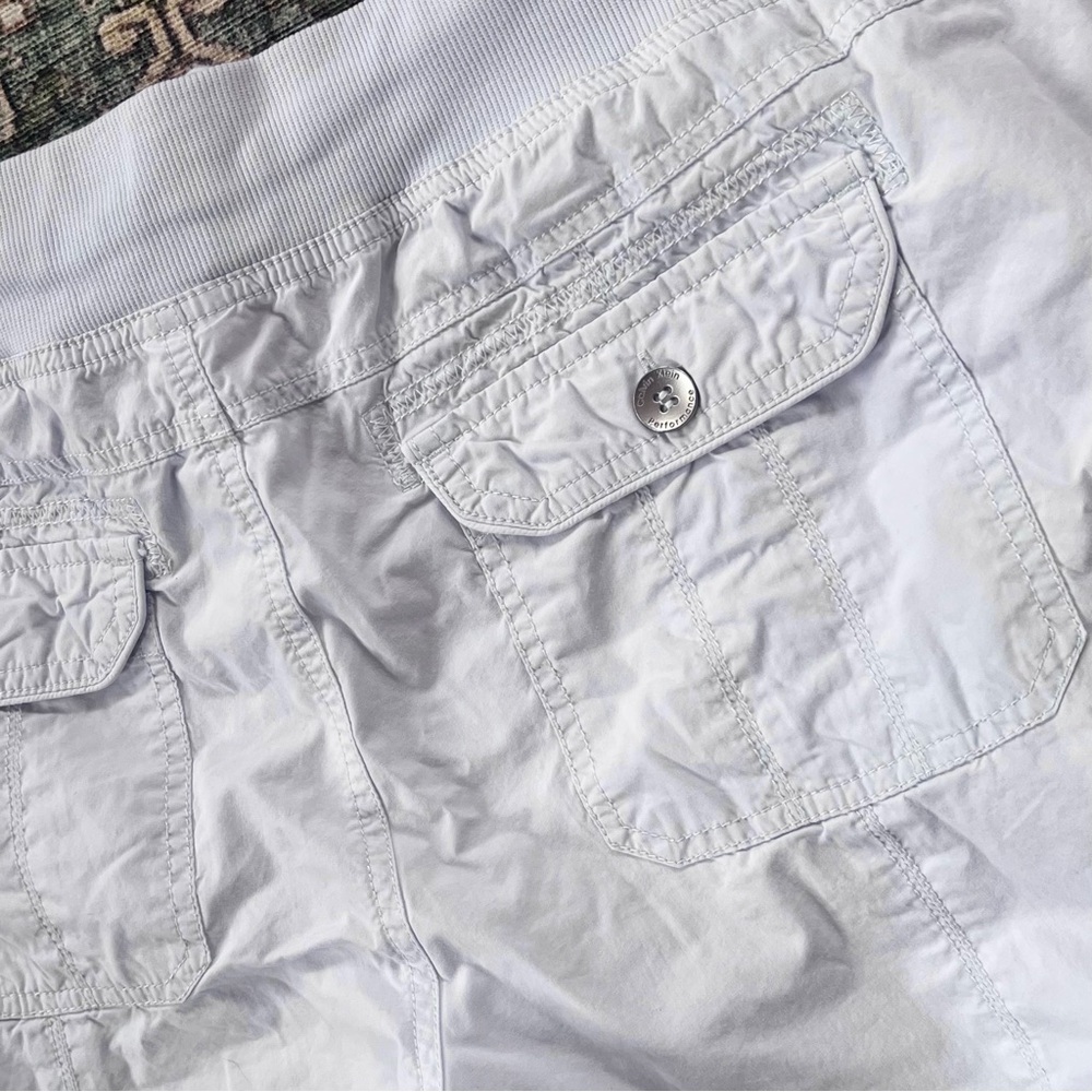 Calvin Klein Performance Convertible Poplin Capri Pants in White & Periwinkle - Picture 11 of 14